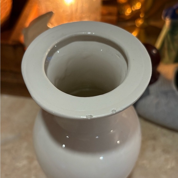 Vintage hand painted dated and signed 9.5” vase 4/25/78 - Picture 2 of 8